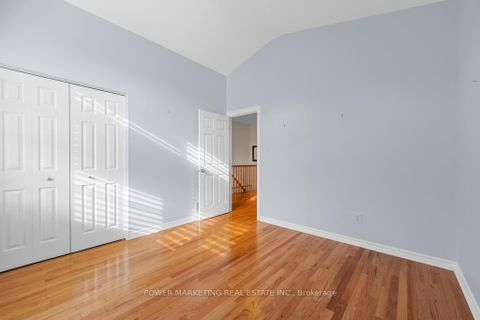 Photo 10 at 192 FELICITY Crescent, Mer Bleue/Bradley Estates/Anderson Park, Orleans