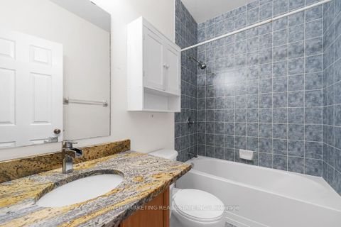 Photo 11 at 192 FELICITY Crescent, Mer Bleue/Bradley Estates/Anderson Park, Orleans