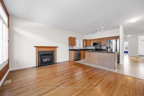 Photo 13 at 192 FELICITY Crescent, Mer Bleue/Bradley Estates/Anderson Park, Orleans