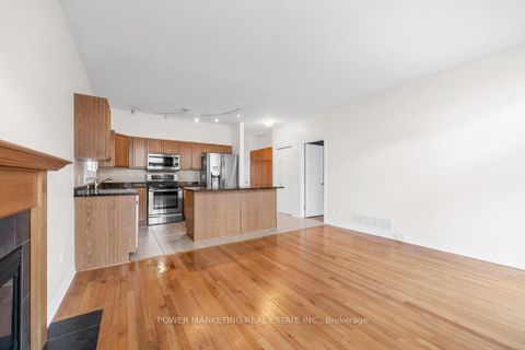 Photo 14 at 192 FELICITY Crescent, Mer Bleue/Bradley Estates/Anderson Park, Orleans