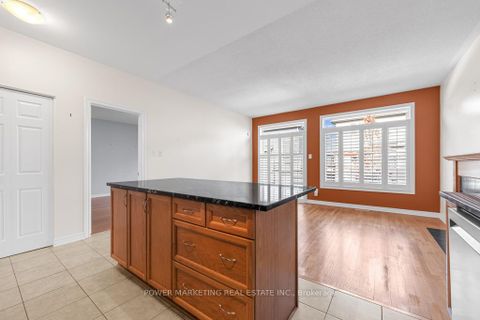 Photo 17 at 192 FELICITY Crescent, Mer Bleue/Bradley Estates/Anderson Park, Orleans