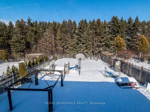 Photo 7 at 182 Palomino Drive, Bridlewood, Kanata