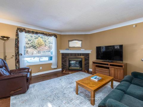 Photo 23 at 182 Palomino Drive, Bridlewood, Kanata