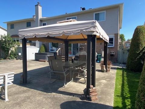 Photo 45 at 182 Palomino Drive, Bridlewood, Kanata