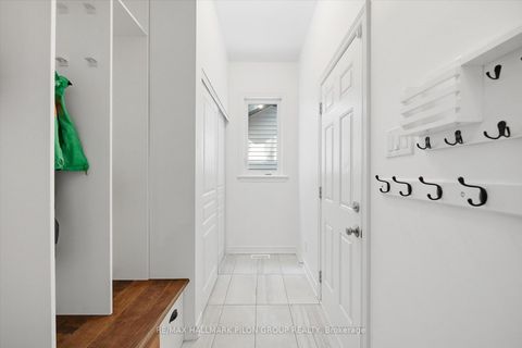 Photo 13 at 274 Shinleaf Crescent, Mer Bleue/Bradley Estates/Anderson Park, Orleans