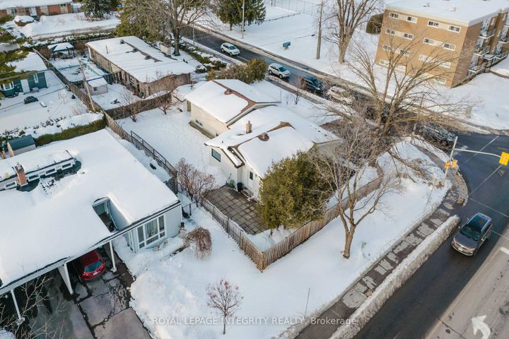 Photo 3 at 1197 Deer Park Road, Nepean (City View/Skyline/Fisher Heights/Parkwood Hills), Ottawa