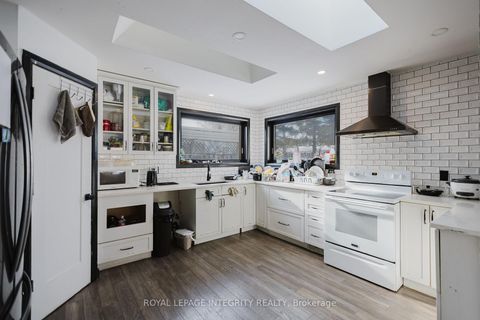 Photo 12 at 1197 Deer Park Road, Nepean (City View/Skyline/Fisher Heights/Parkwood Hills), Ottawa