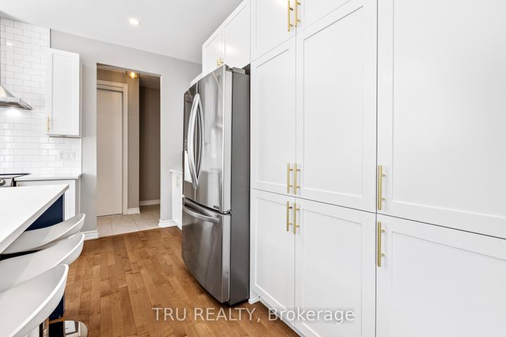 Photo 14 at 34 Coppermine Street, Nepean (Heritage Park), Ottawa