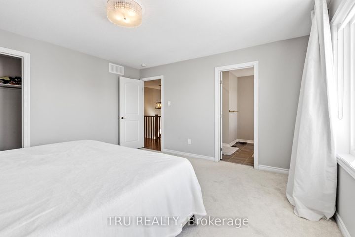 Photo 22 at 34 Coppermine Street, Nepean (Heritage Park), Ottawa