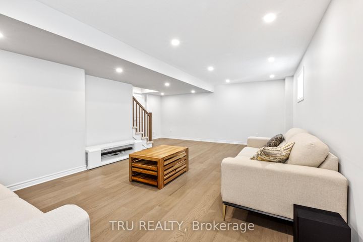 Photo 30 at 34 Coppermine Street, Nepean (Heritage Park), Ottawa