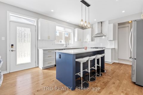 Photo 9 at 34 Coppermine Street, Nepean (Heritage Park), Ottawa