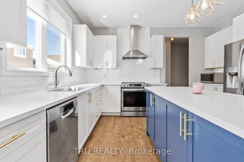 Photo 13 at 34 Coppermine Street, Nepean (Heritage Park), Ottawa