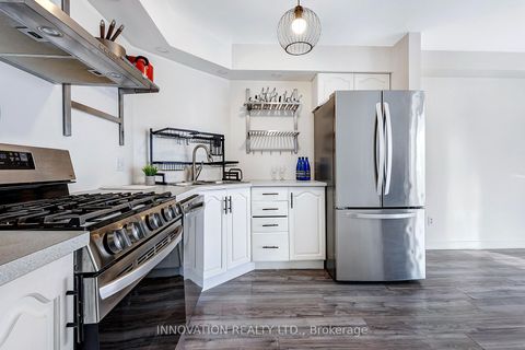 Photo 4 at 330 Fairbrooke Court, Arnprior