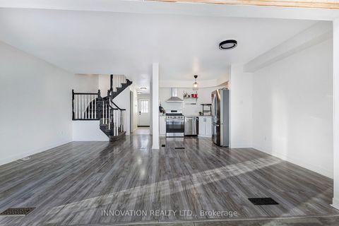 Photo 6 at 330 Fairbrooke Court, Arnprior