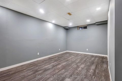 Photo 20 at 330 Fairbrooke Court, Arnprior