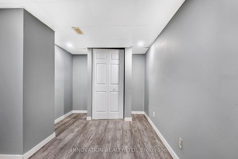 Photo 21 at 330 Fairbrooke Court, Arnprior