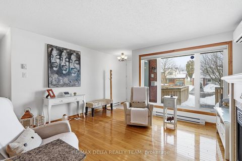 Photo 4 at 102 - 1765 Cabaret Lane, Fallingbrook/Pineridge, Orleans