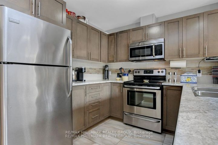Photo 15 at 1 - 486 Via Verona Avenue, Nepean (Longfields), Ottawa