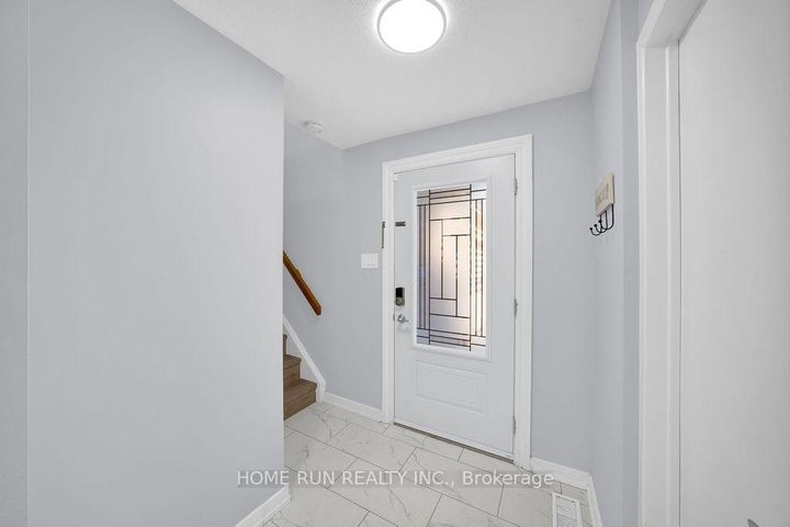 Photo 3 at 47 Coolspring Crescent, Nepean (Borden Farm/Stewart Farm/Carleton Heights/Parkwood Hills), Ottawa