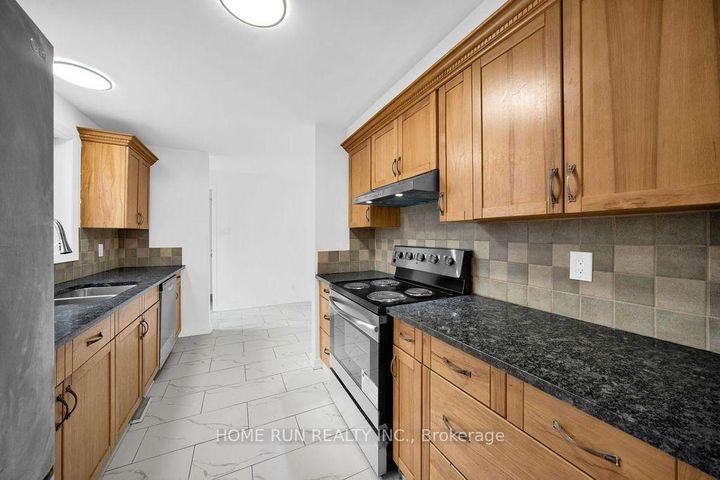 Photo 14 at 47 Coolspring Crescent, Nepean (Borden Farm/Stewart Farm/Carleton Heights/Parkwood Hills), Ottawa