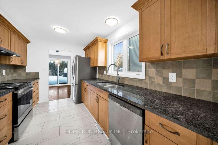 Photo 15 at 47 Coolspring Crescent, Nepean (Borden Farm/Stewart Farm/Carleton Heights/Parkwood Hills), Ottawa