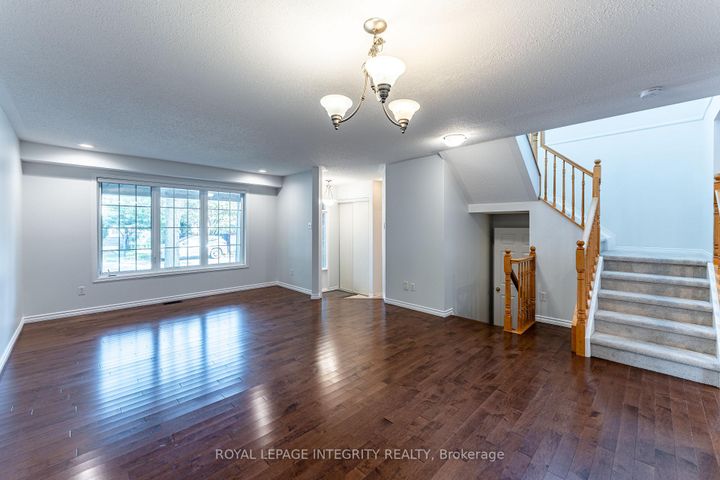 Photo 6 at 71 Appledale Drive, Nepean (Longfields), Ottawa