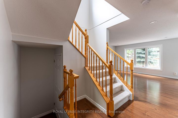 Photo 8 at 71 Appledale Drive, Nepean (Longfields), Ottawa