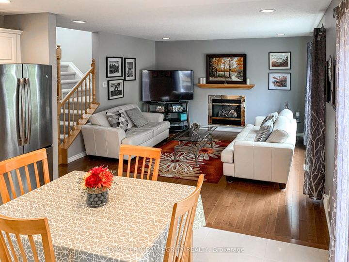 Photo 13 at 71 Appledale Drive, Nepean (Longfields), Ottawa