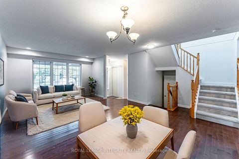 Photo 7 at 71 Appledale Drive, Nepean (Longfields), Ottawa