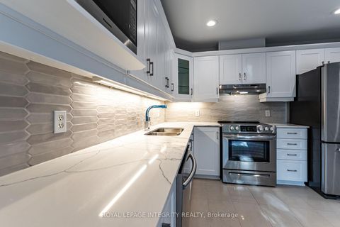 Photo 15 at 71 Appledale Drive, Nepean (Longfields), Ottawa