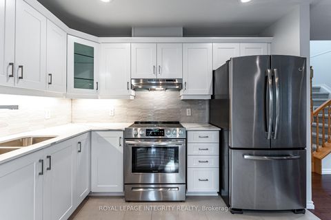 Photo 17 at 71 Appledale Drive, Nepean (Longfields), Ottawa