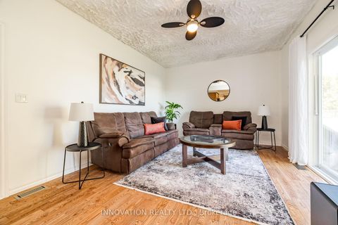 Photo 15 at 100 Canyon Drive, Fitzroy Ward (South East), Carp