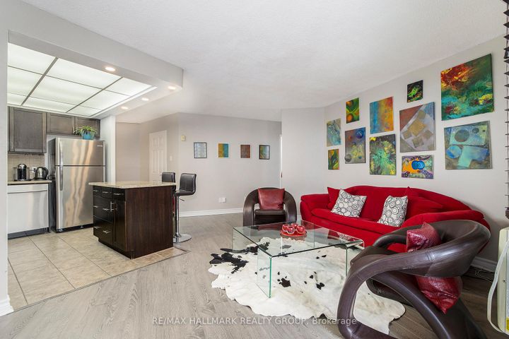 Photo 7 at 1005 - 1380 Prince Of Wales Drive, Nepean (Carleton Square), Ottawa