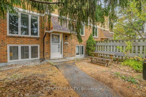 Photo 1 at 61 - 159 Salter Crescent, Beaverbrook, Kanata