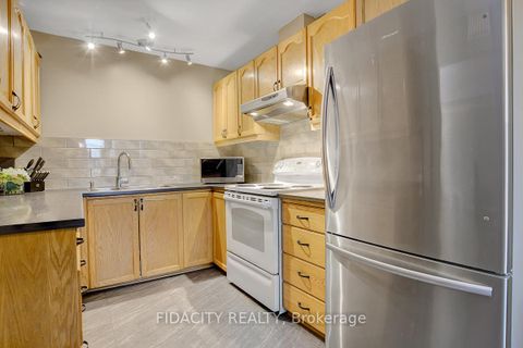 Photo 8 at 61 - 159 Salter Crescent, Beaverbrook, Kanata