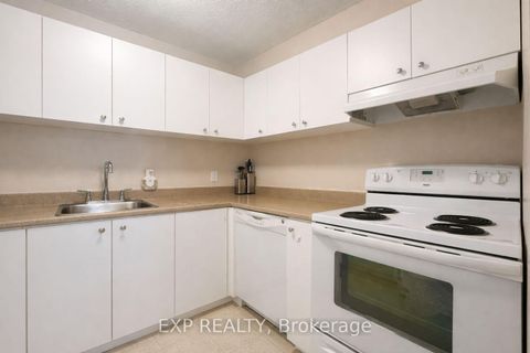 Photo 5 at 705 - 475 Laurier Avenue W, Ottawa Centre