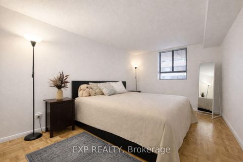Photo 8 at 705 - 475 Laurier Avenue W, Ottawa Centre