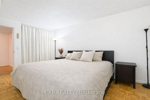 Photo 9 at 705 - 475 Laurier Avenue W, Ottawa Centre