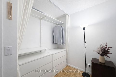 Photo 10 at 705 - 475 Laurier Avenue W, Ottawa Centre