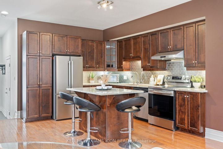 Photo 6 at 114 Encore Private, Nepean (City View/Skyline/Fisher Heights/Parkwood Hills), Ottawa