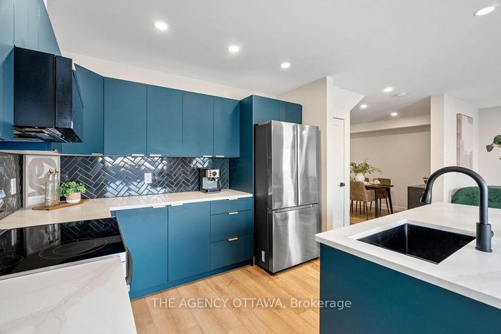 Photo 13 at 62 Appledale Drive, Nepean (Longfields), Ottawa