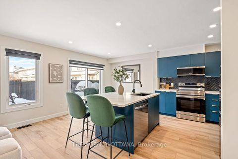 Photo 9 at 62 Appledale Drive, Nepean (Longfields), Ottawa