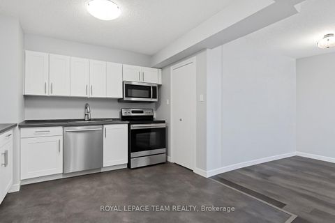 Photo 3 at 901 - 200 Bay Street, Ottawa Centre