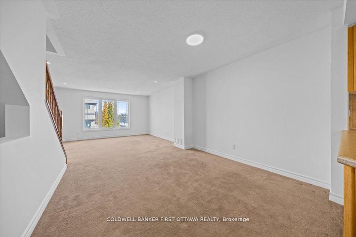 Photo 12 at 112 Paseo Private, Nepean (Centrepointe), Ottawa