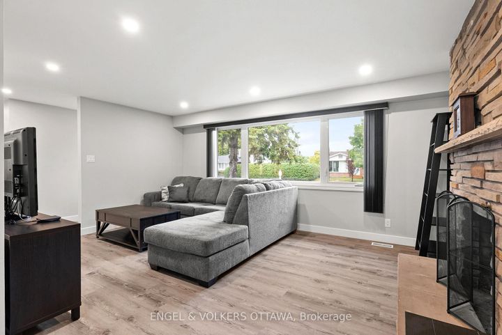 Photo 4 at 20 Gary Avenue, Nepean (Manordale), Ottawa