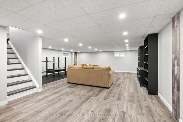 Photo 18 at 20 Gary Avenue, Nepean (Manordale), Ottawa