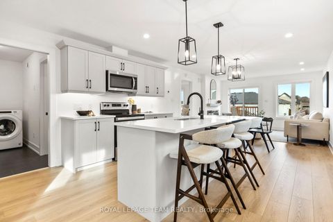 Photo 8 at 52 Whitcomb Crescent, SMITHS FALLS, Smiths Falls