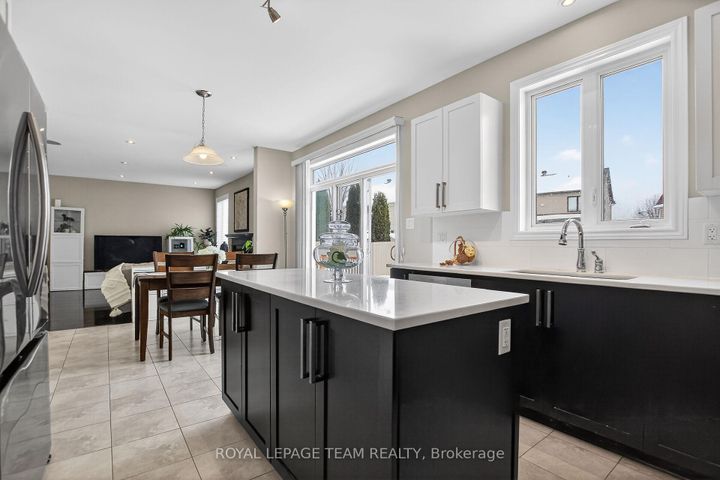 Photo 20 at 379 Langrell Crescent, Nepean (Strandherd), Ottawa