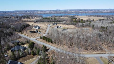 Photo 2 at 1581 Kinsella Drive, Cumberland Estates, Orleans