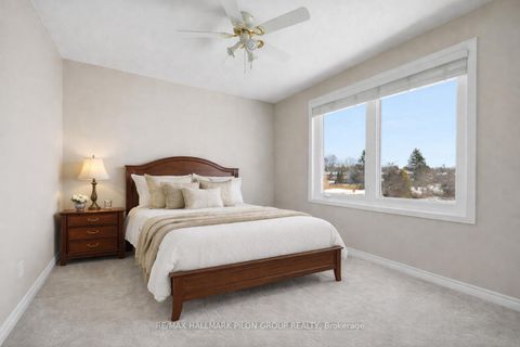 Photo 19 at 1354 Mountainside Crescent, Bilberry Creek/Queenswood Heights, Orleans